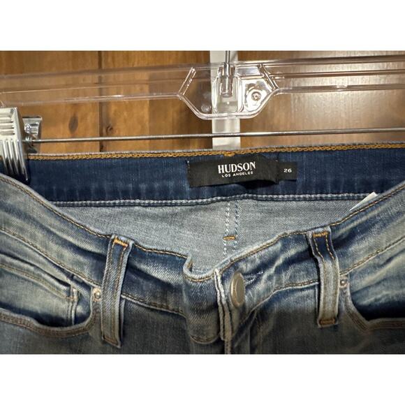 Hudson Jeans Enhance Nico Midrise taper leg, 90’s, Grunge, Beach, NWT, size 26 - Picture 2 of 4